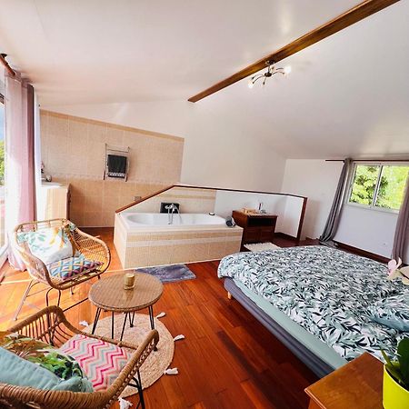 Apartament Chez Madame Fabienne Sainte-Suzanne Zewnętrze zdjęcie